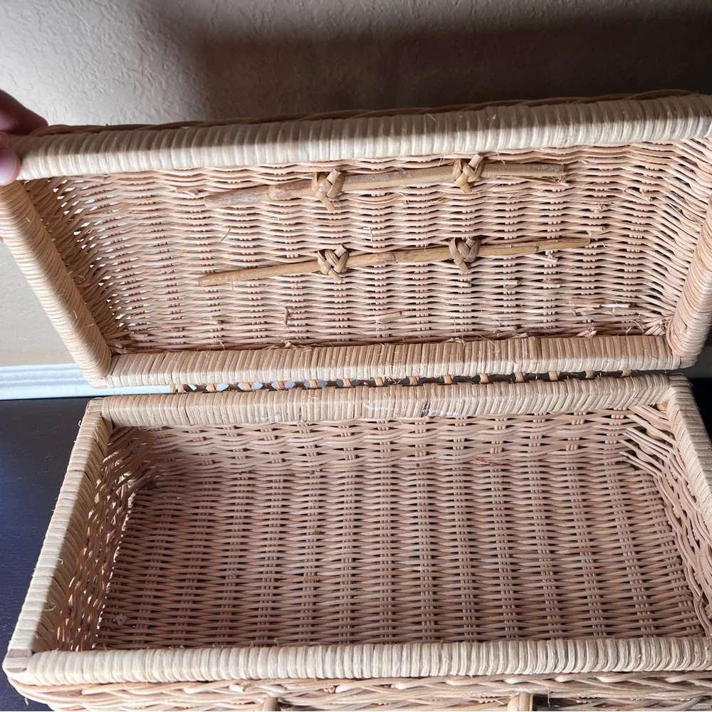 Vintage Wicker / Rattan Woven Picnic Basket w Handles, Needlework Storage, Craft